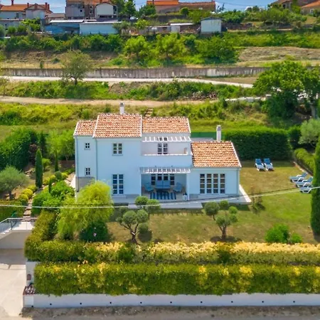 Villa Beautiful Casa Garden Contesses In Momjan Buje Exterior foto
